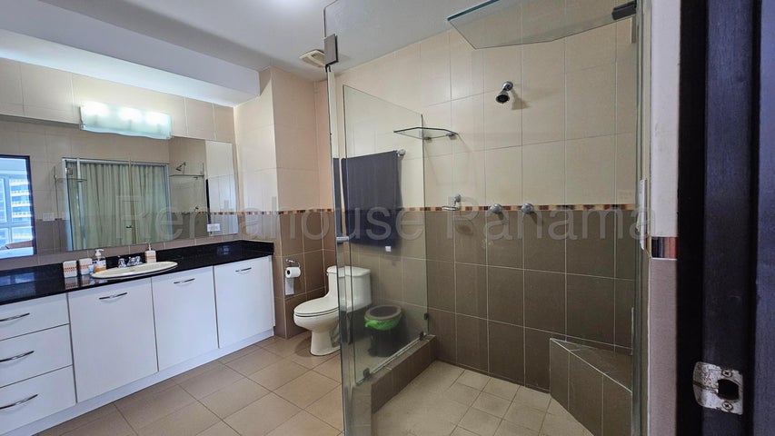Apartment in Balboa Av - Apartamento en Avenida Balboa